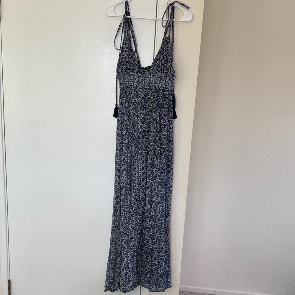 Lulu's Blue & White Printed Tie-Shoulder Maxi Dress